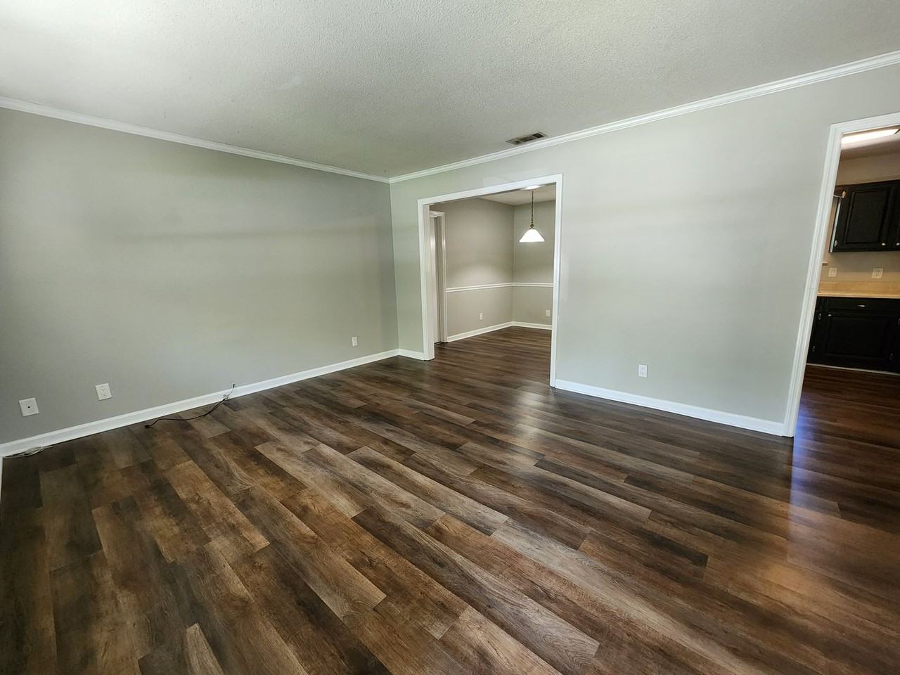 1336 Whitfield Park Dr - Photo 3 of 19