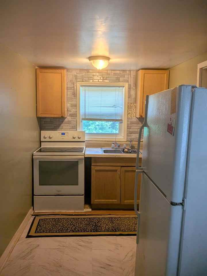 2123 Bayvale Rd - Photo 5 of 8