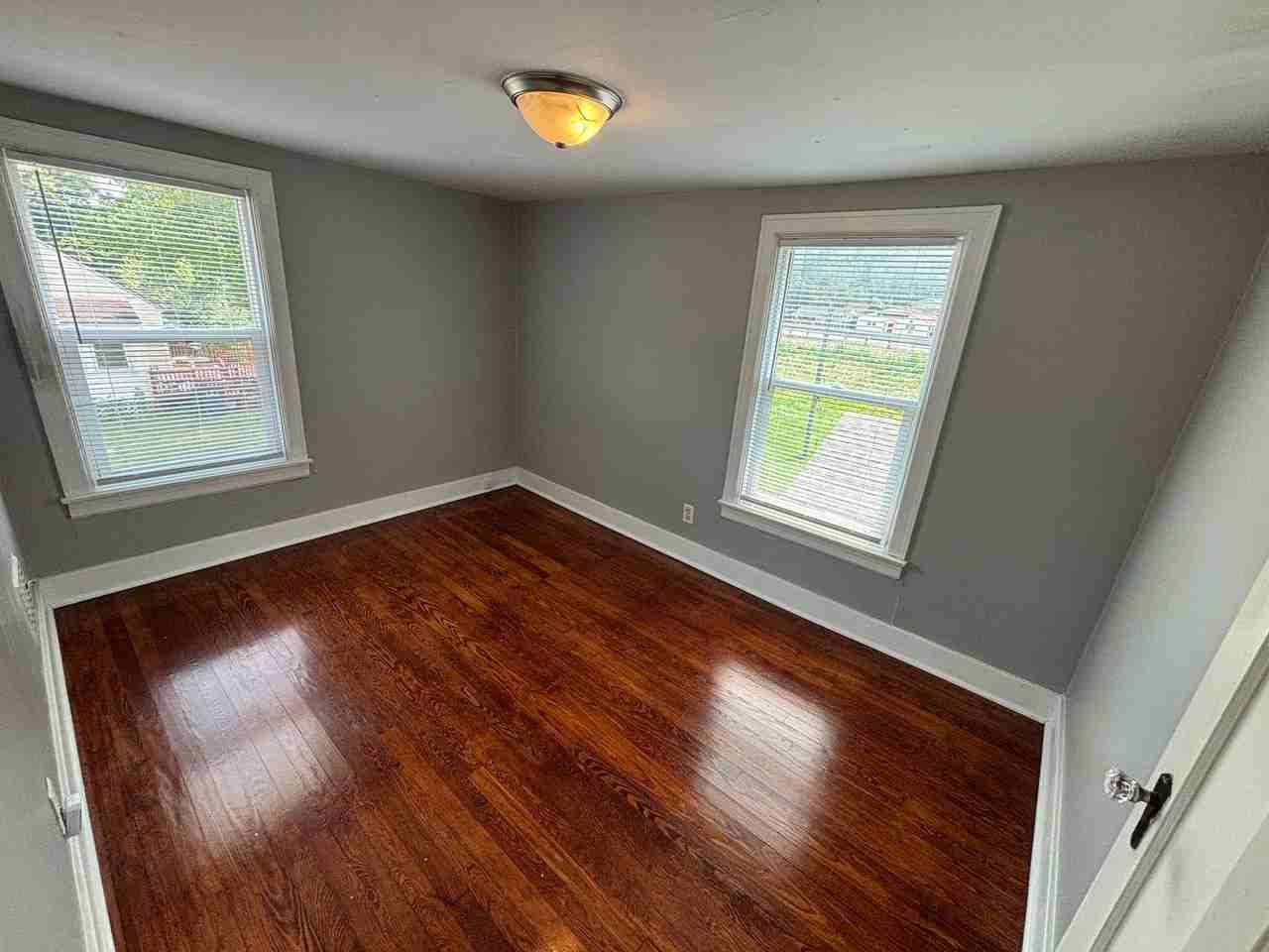 1060 Sugar Grove Rd Se - Photo 2 of 20