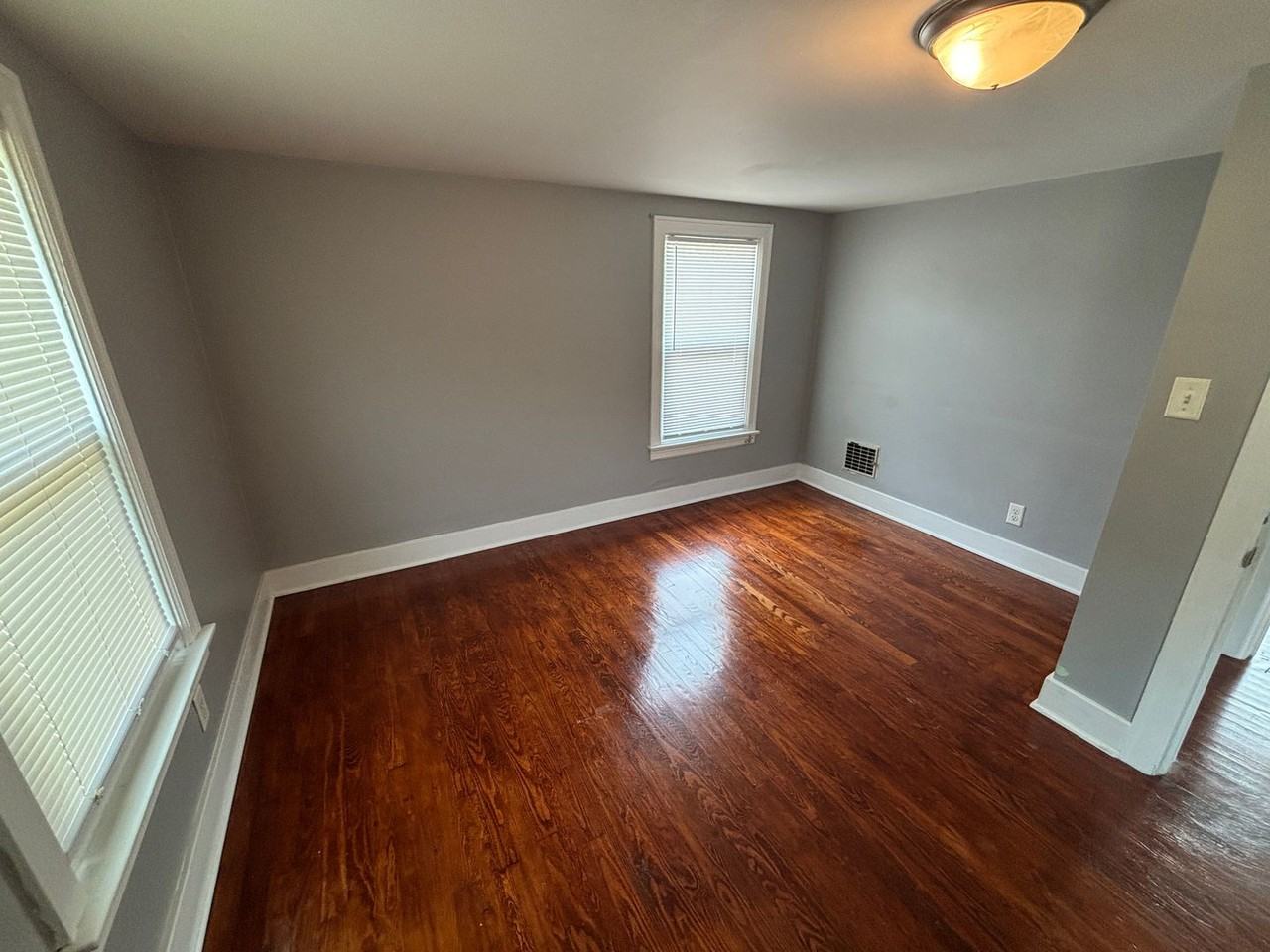 1060 Sugar Grove Rd Se - Photo 3 of 20