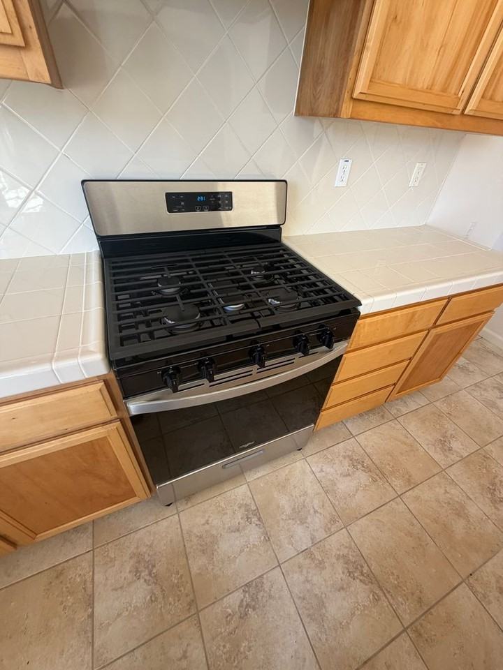 702 Chandon Dr - Photo 3 of 23