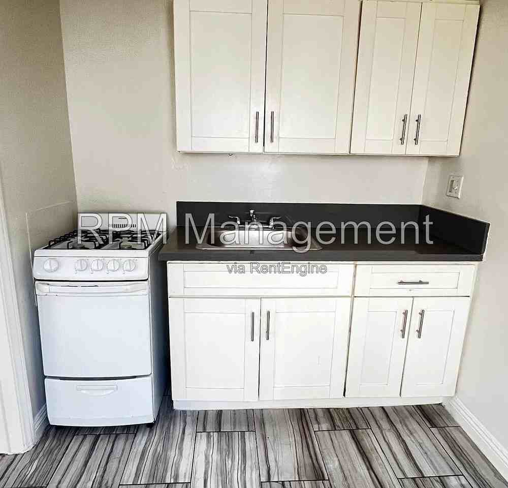 615 S Normandie Ave #47 - Photo 5 of 8