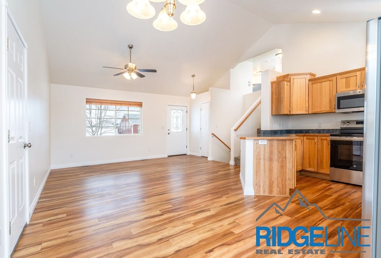 2612 16th St S - Photo 3 of 25