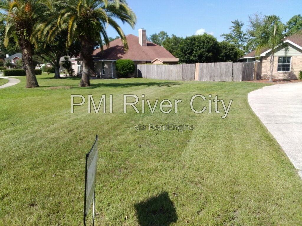 2320 Locustwood Ct - Photo 3 of 50