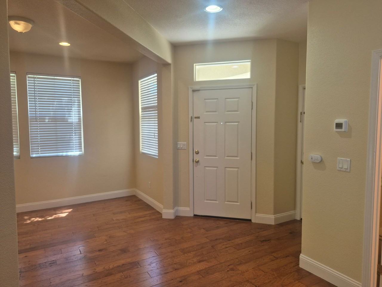5343 Dunlay Dr - Photo 4 of 24