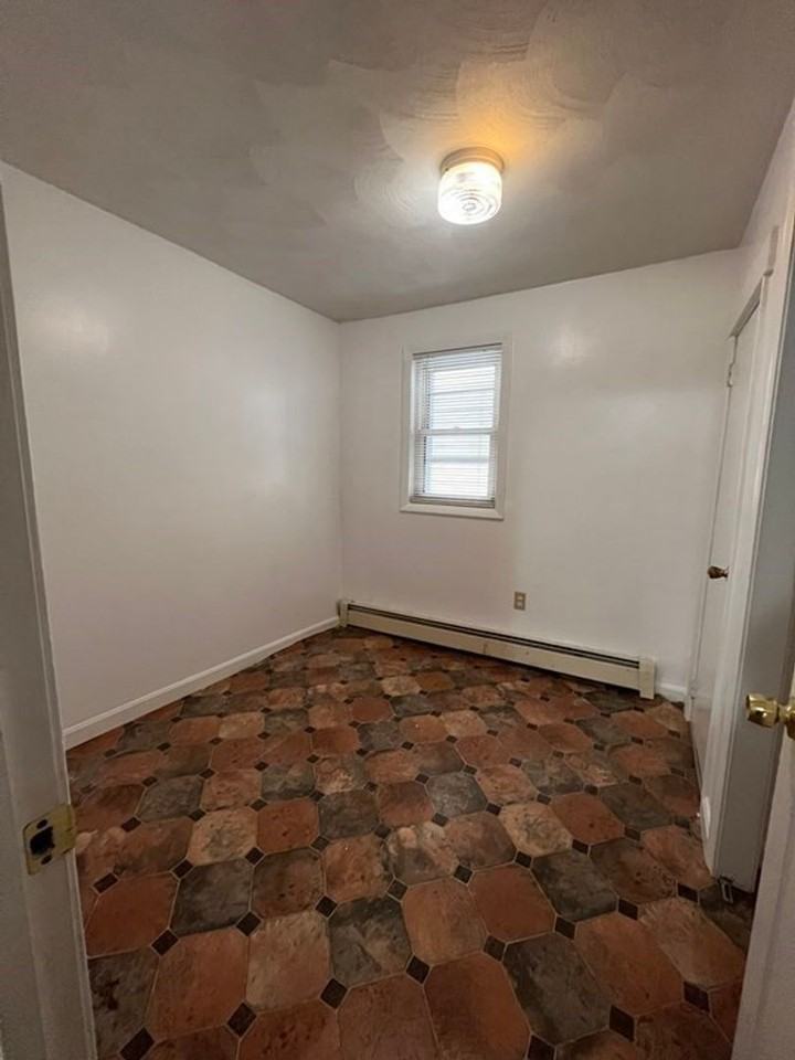 55 Leyden St - Photo 7 of 8