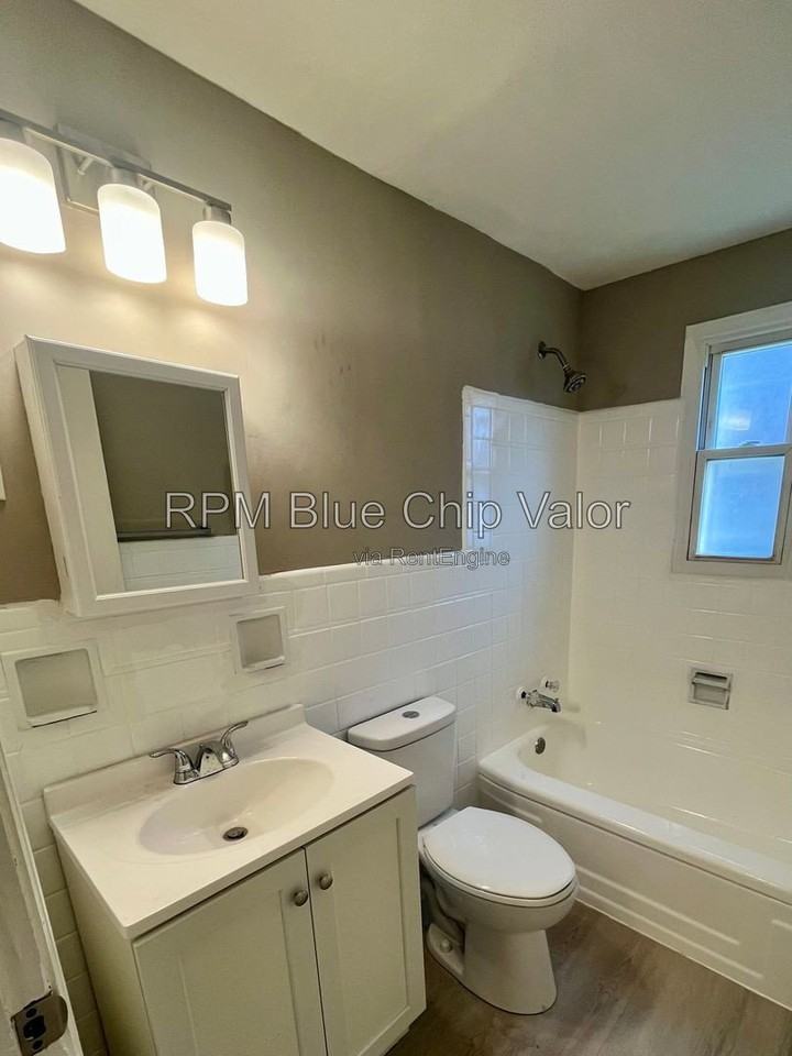 9481 Reading Rd #5 - Photo 6 of 11