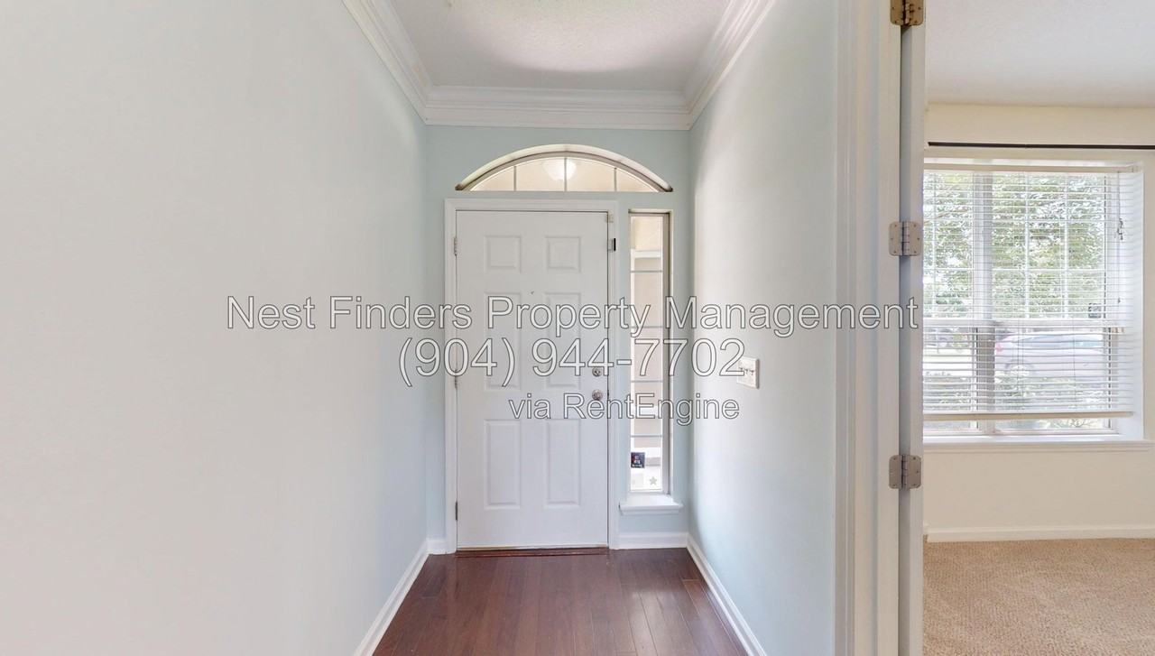112 Woodfield Ln - Photo 3 of 28
