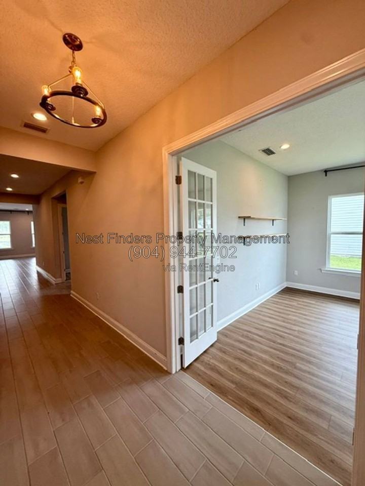 58 Valley Falls Way - Photo 2 of 41