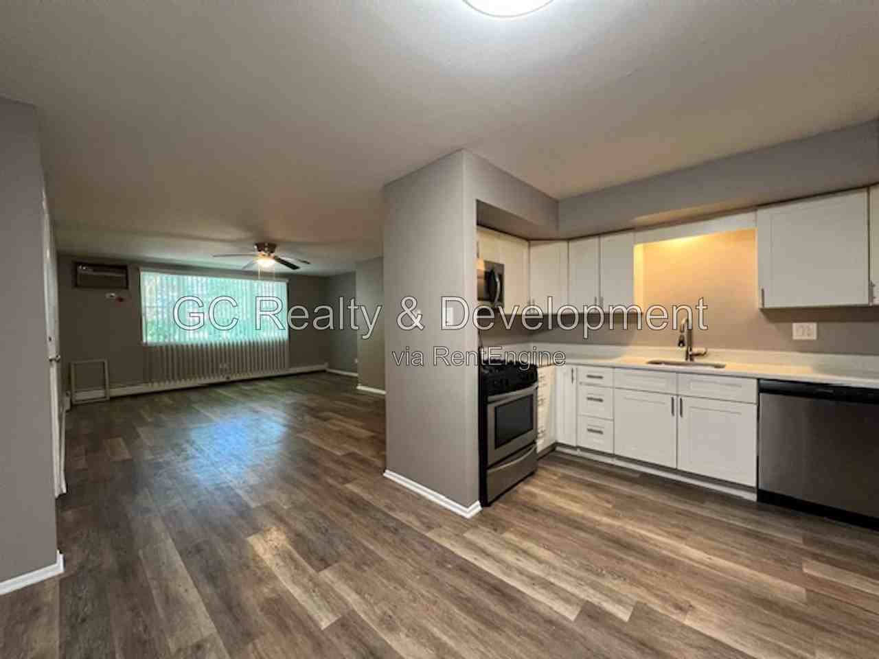 314 N Warwick Ave #GD - Photo 4 of 17