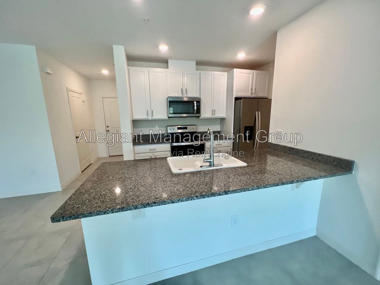 3805 Hampton Chase Ln - Photo 5 of 16