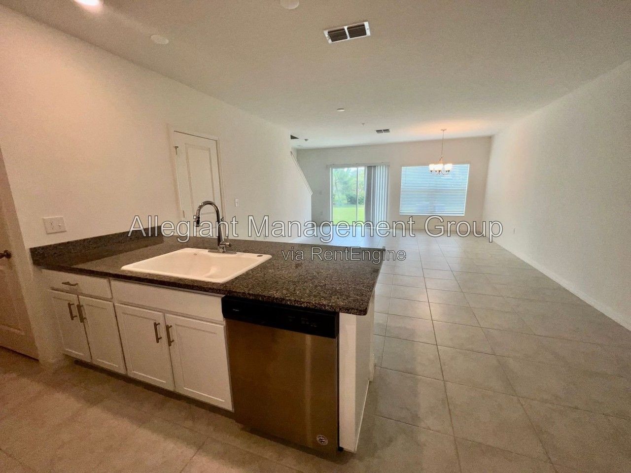 3805 Hampton Chase Ln - Photo 6 of 16