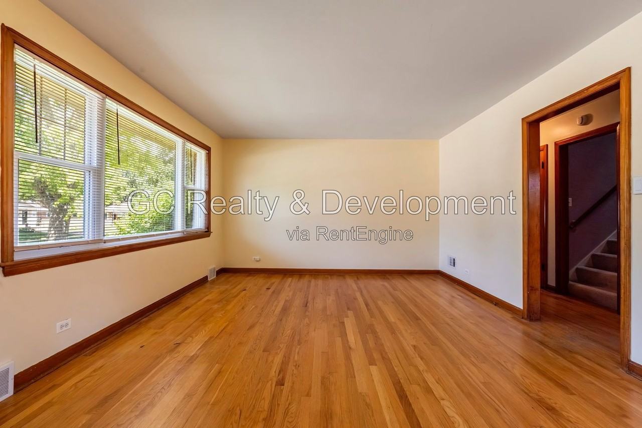 751 S Spring Rd - Photo 2 of 22