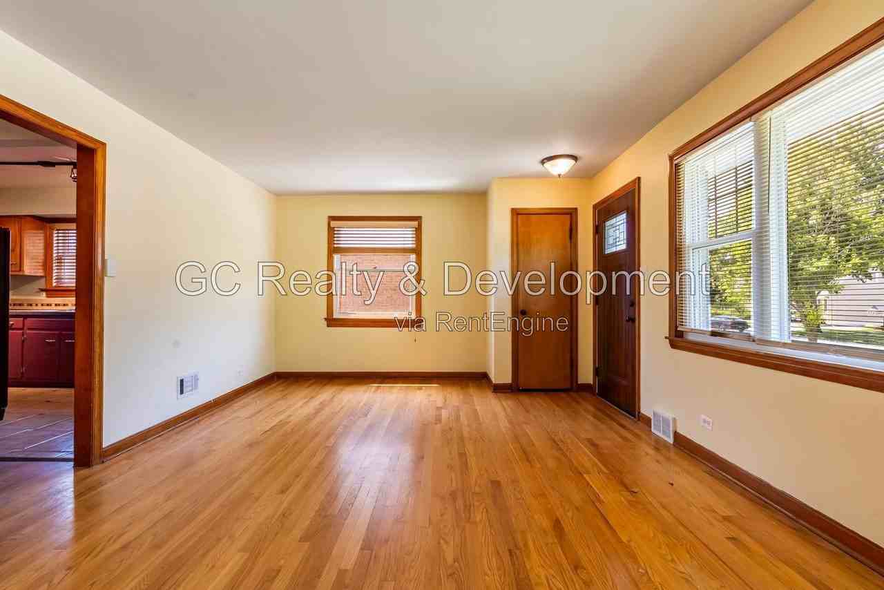 751 S Spring Rd - Photo 3 of 22