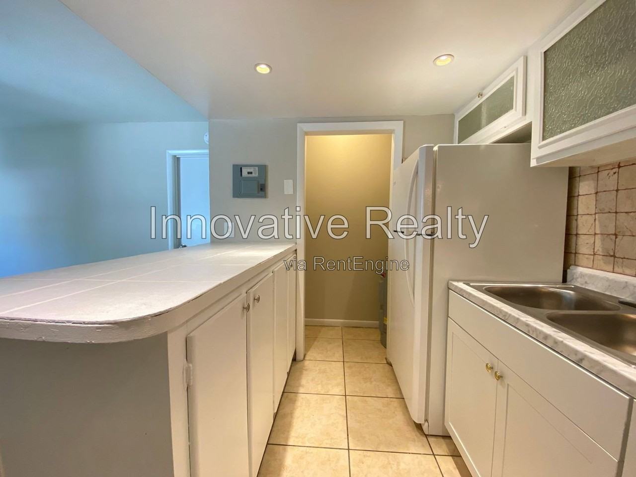 5107 Curry Ford Rd #2 - Photo 4 of 12