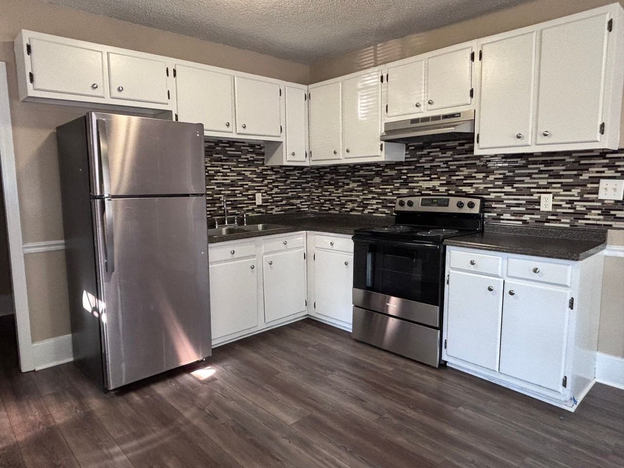 206 E Whittington St - Photo 5 of 11