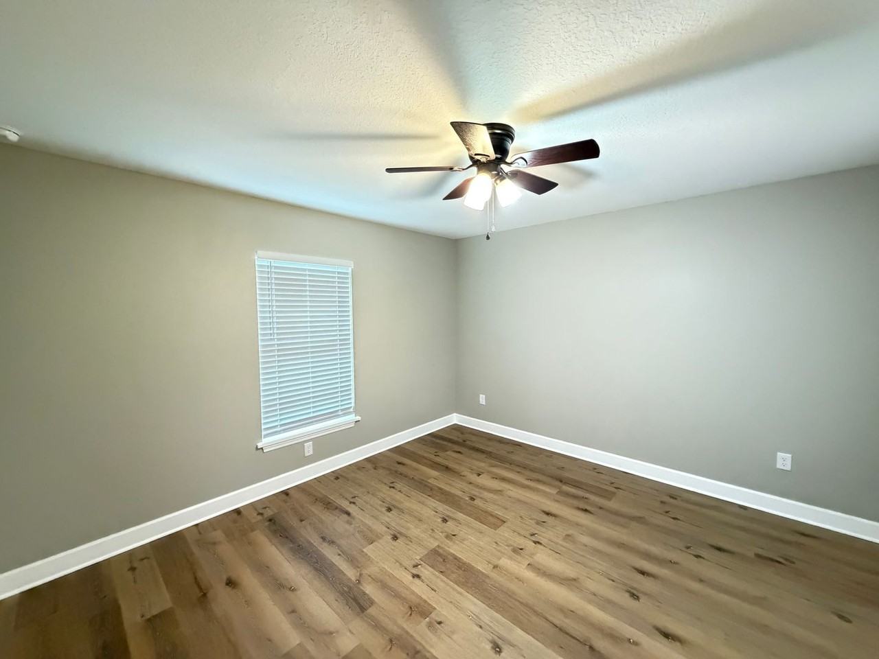 16513 Sw 22nd Terrace Rd - Photo 4 of 23