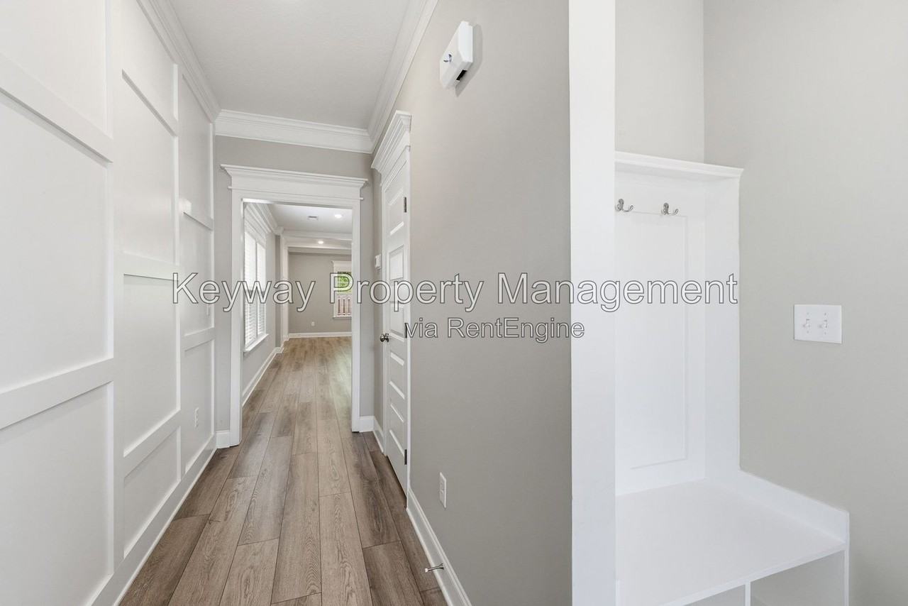 228 Linsmore Ln - Photo 7 of 26