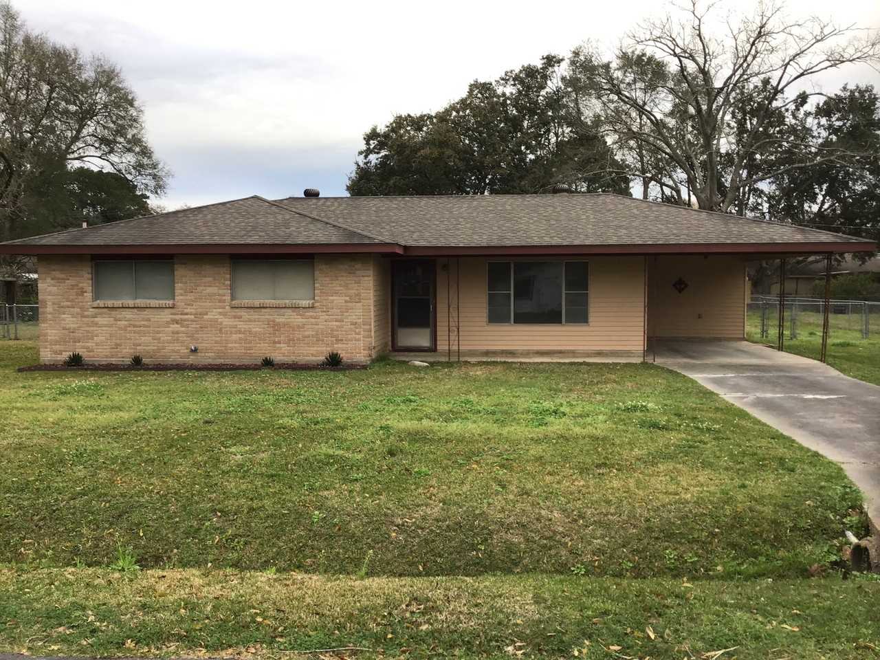 717 Alice Dr - Photo 2 of 13