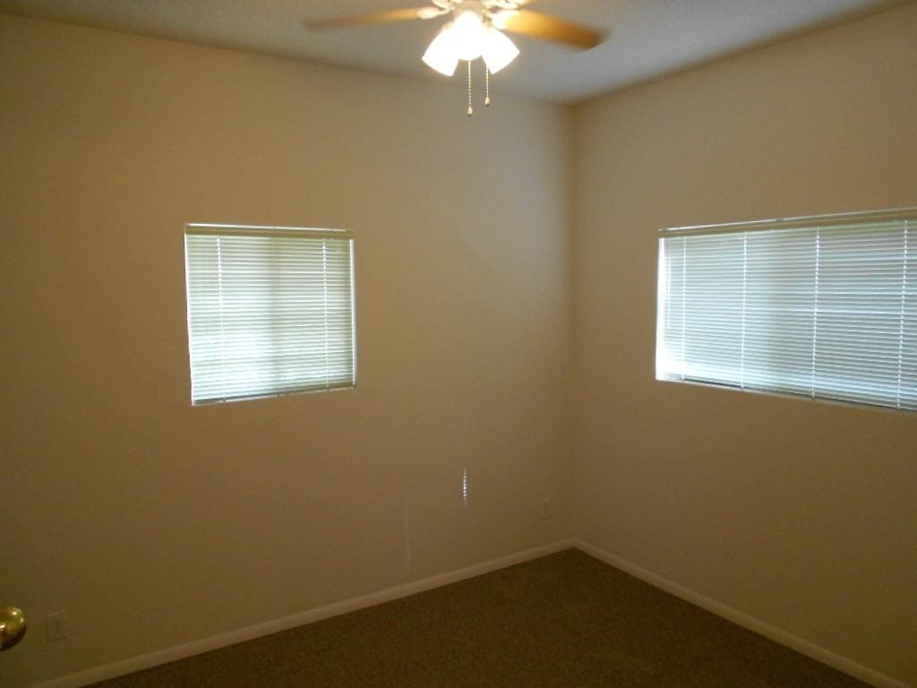 1214 W Pontiac Way - Photo 7 of 9