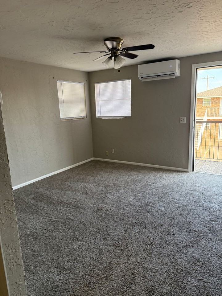 311 1/2 E Oklahoma Ave - Photo 3 of 16