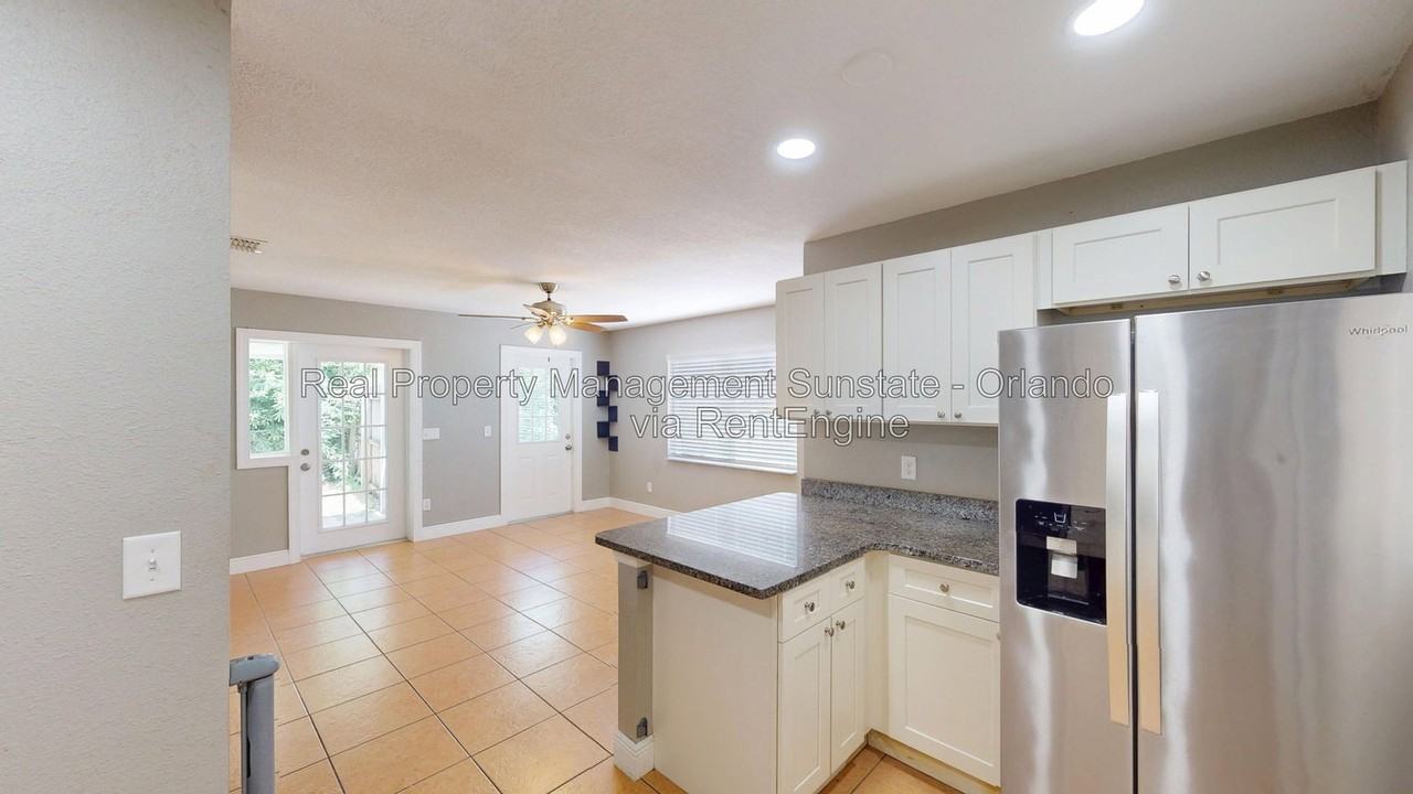 214 Woodmere Blvd - Photo 6 of 17