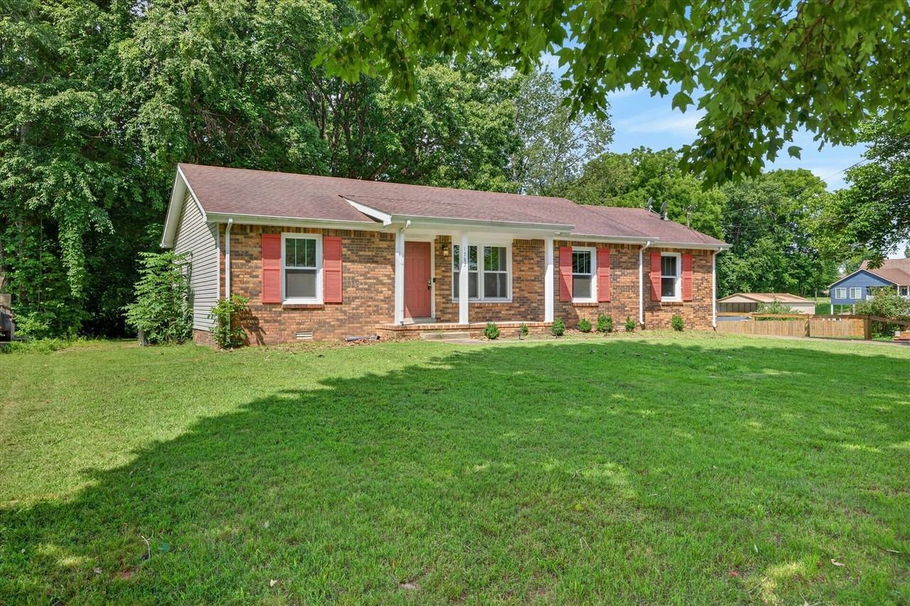 1785 Broadripple Dr - Photo 3 of 41