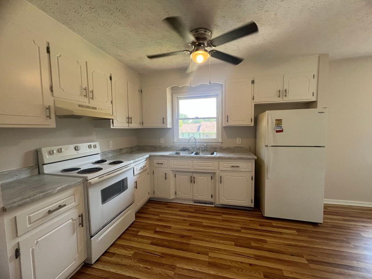 500 Littlejohn St - Photo 5 of 13