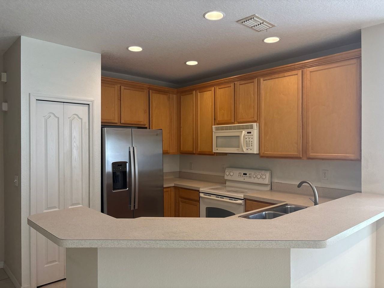 9428 Flowering Cottonwood Rd #660 - Photo 5 of 15