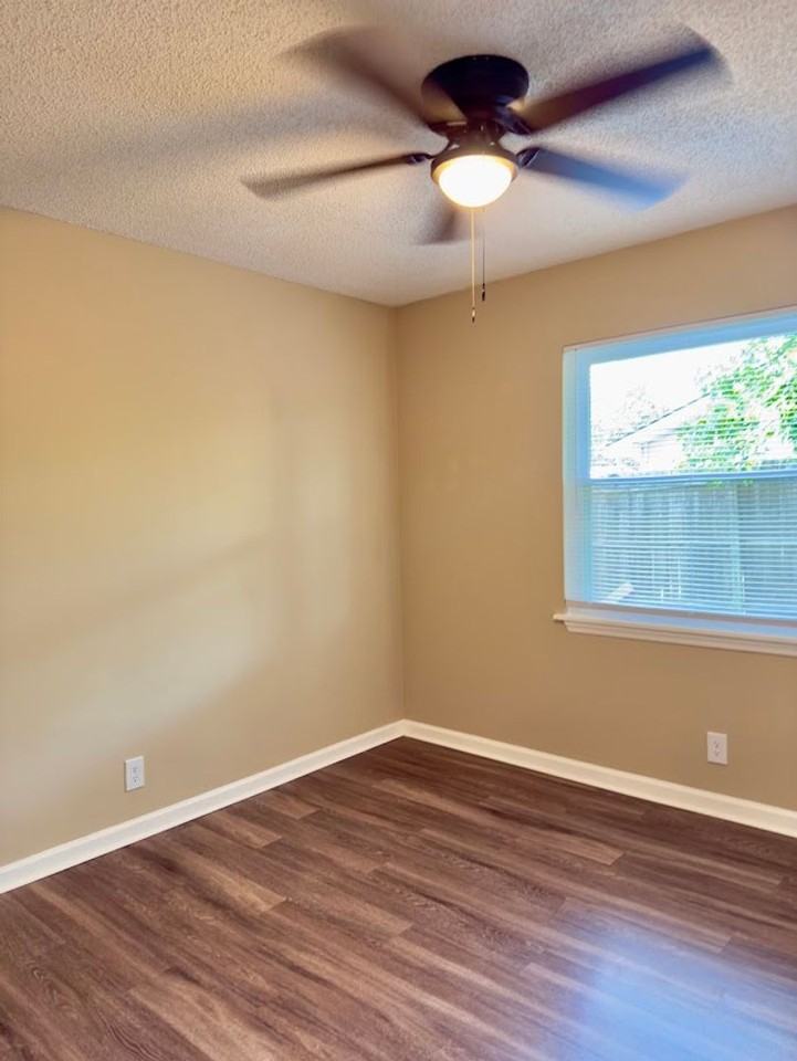 114 Dogwood Cir - Photo 5 of 18