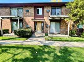 featured image of 2135 Cambridge Dr #2D