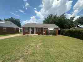 featured image of 125 E Northrup Dr