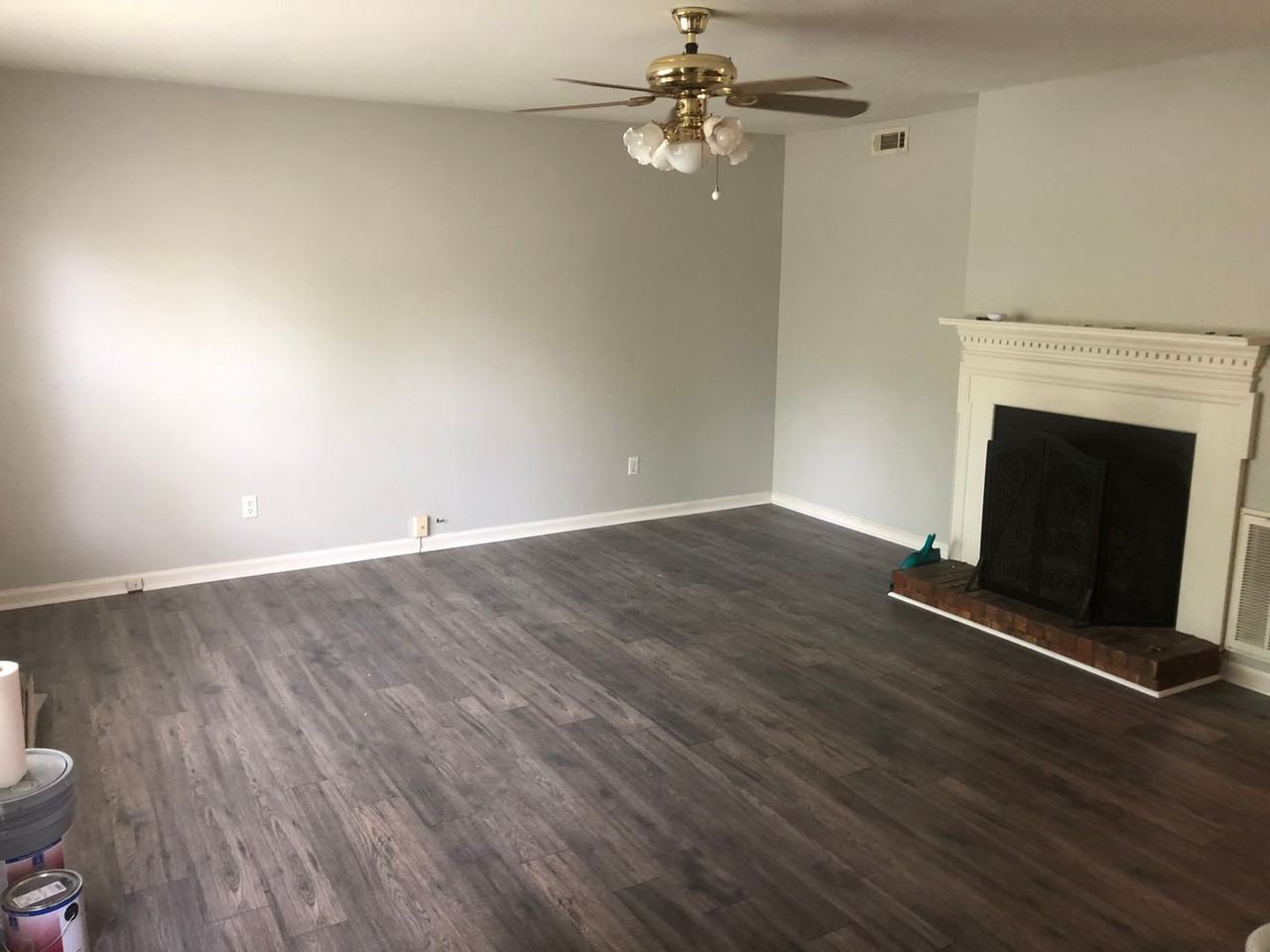 906 Hammack Dr - Photo 3 of 12