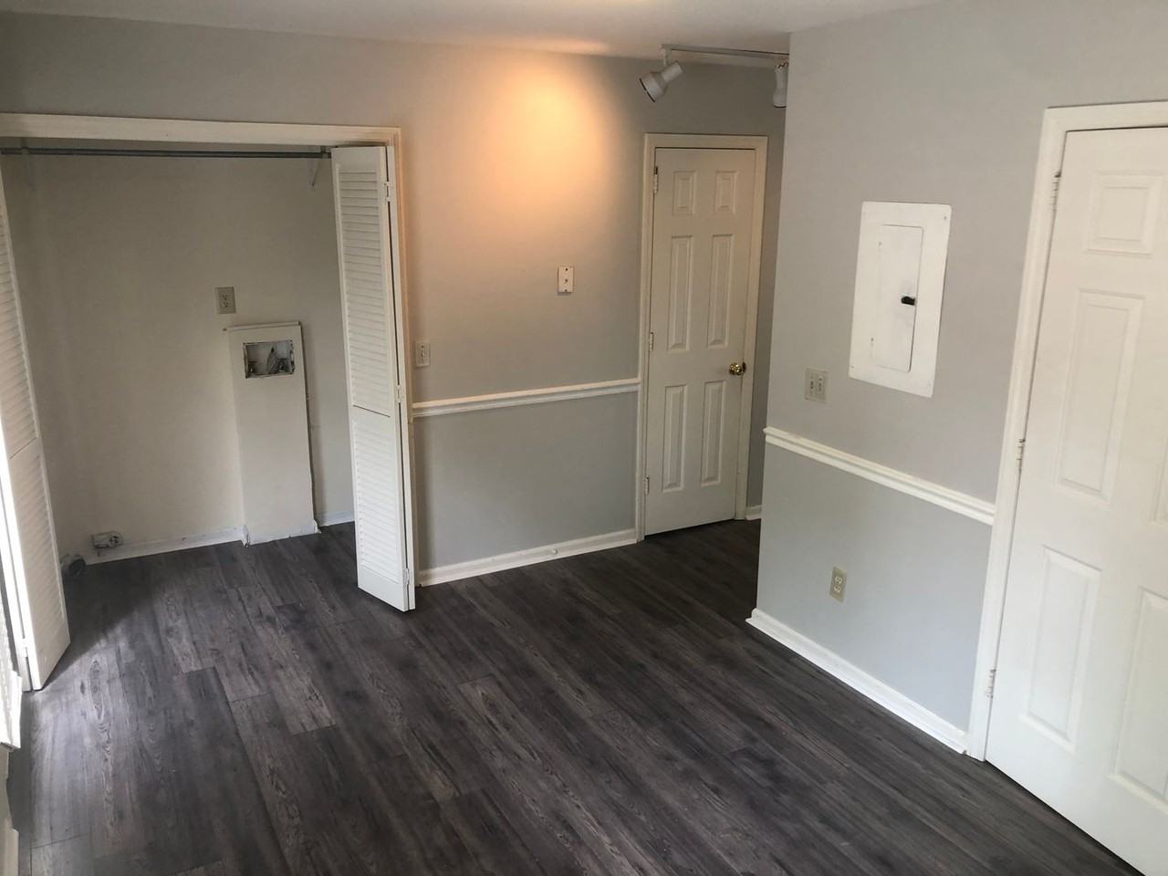 906 Hammack Dr - Photo 5 of 12