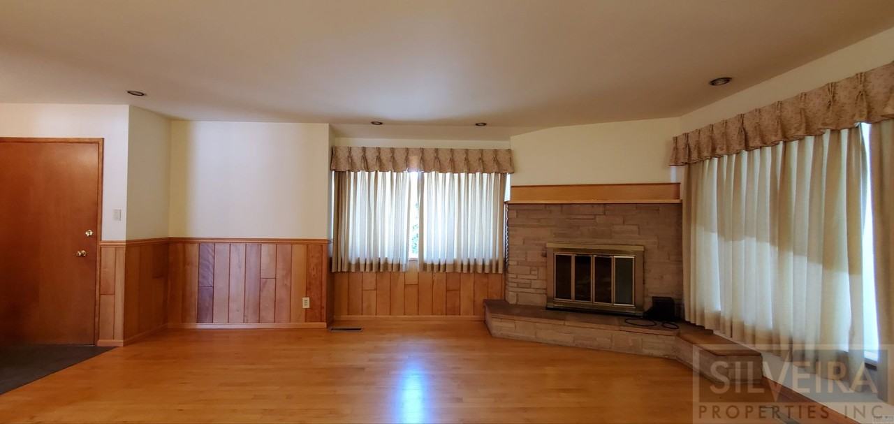 210 Pabst Ln - Photo 4 of 35