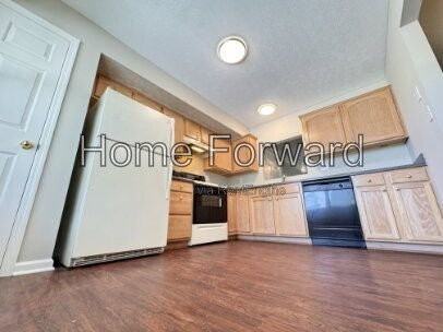 835 W Maxwell St - Photo 3 of 18