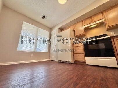 835 W Maxwell St - Photo 4 of 18