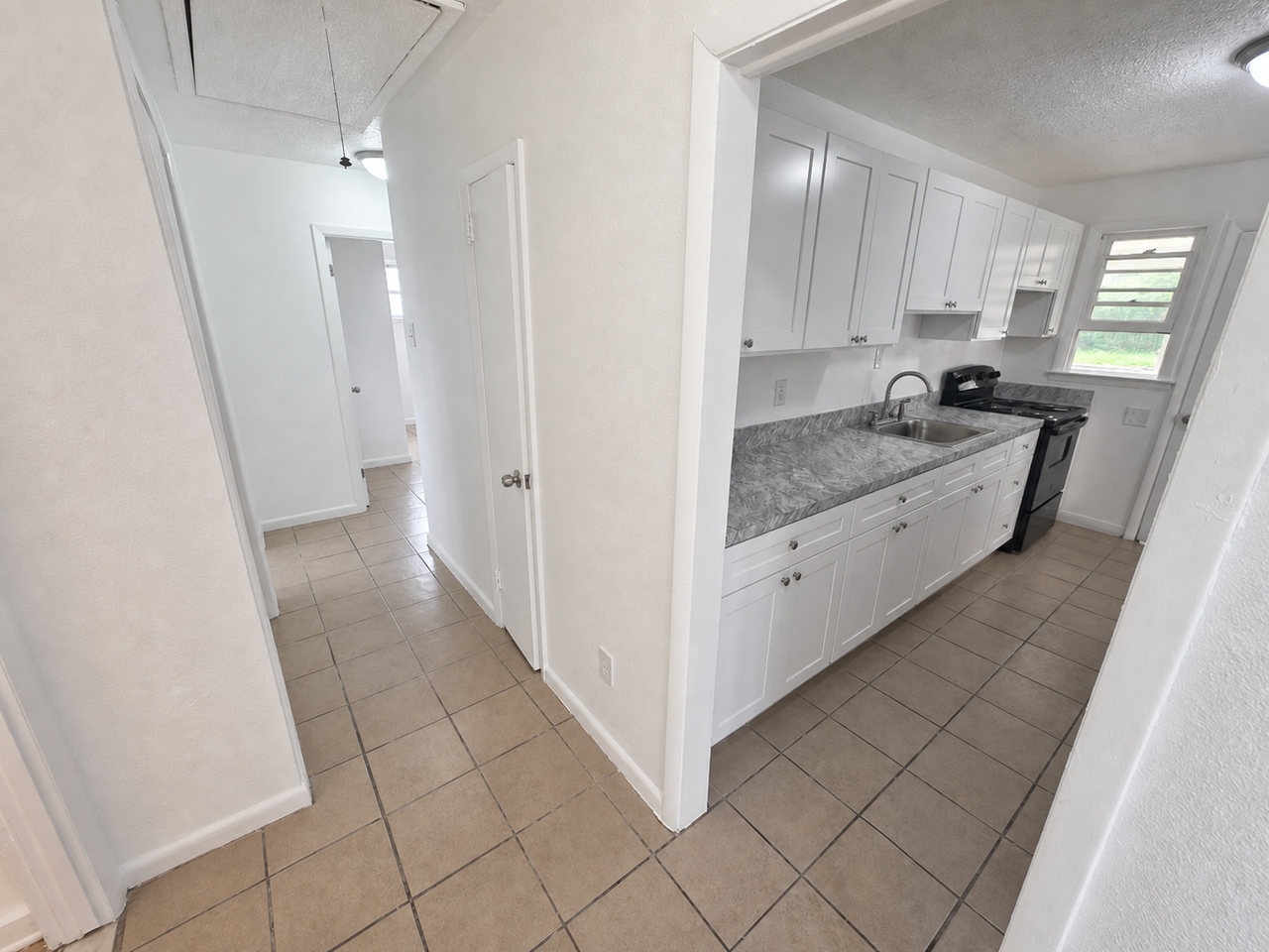 106 Louise Rd - Photo 3 of 23