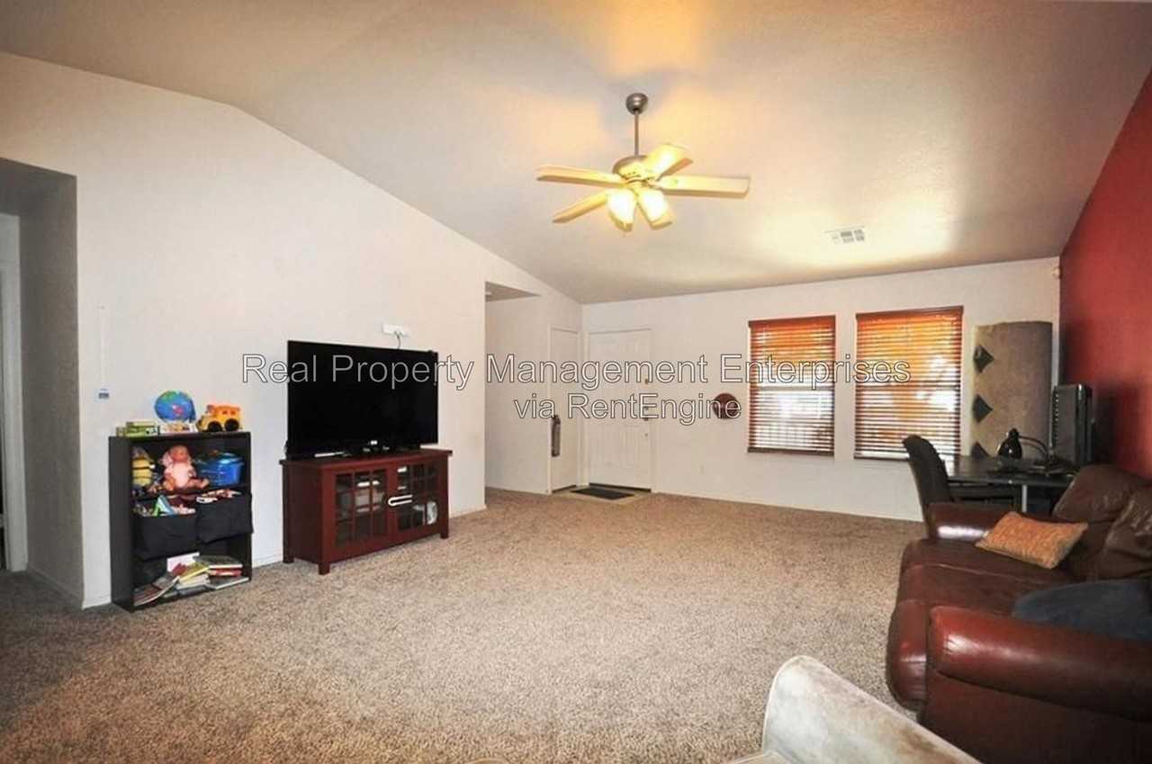 5520 Del Creek Rd - Photo 2 of 17