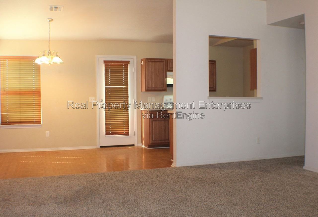 5520 Del Creek Rd - Photo 5 of 17