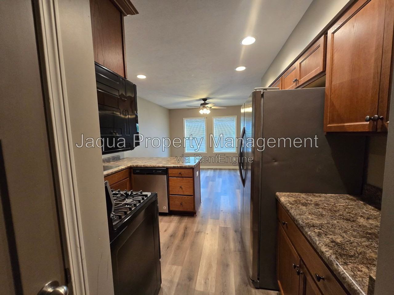 10578 Stadium Dr - Photo 5 of 23