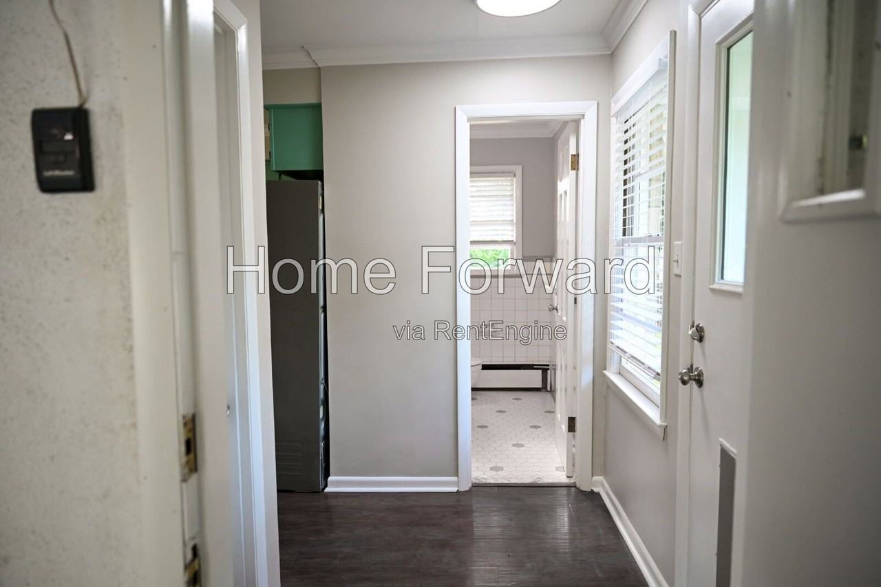 517 N 3rd St - Photo 3 of 50