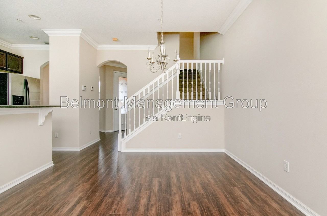 9426 Silver Buttonwood St - Photo 5 of 25
