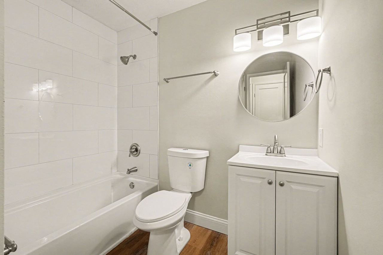 4300 Batavia Meadows Dr #6 - Photo 7 of 12