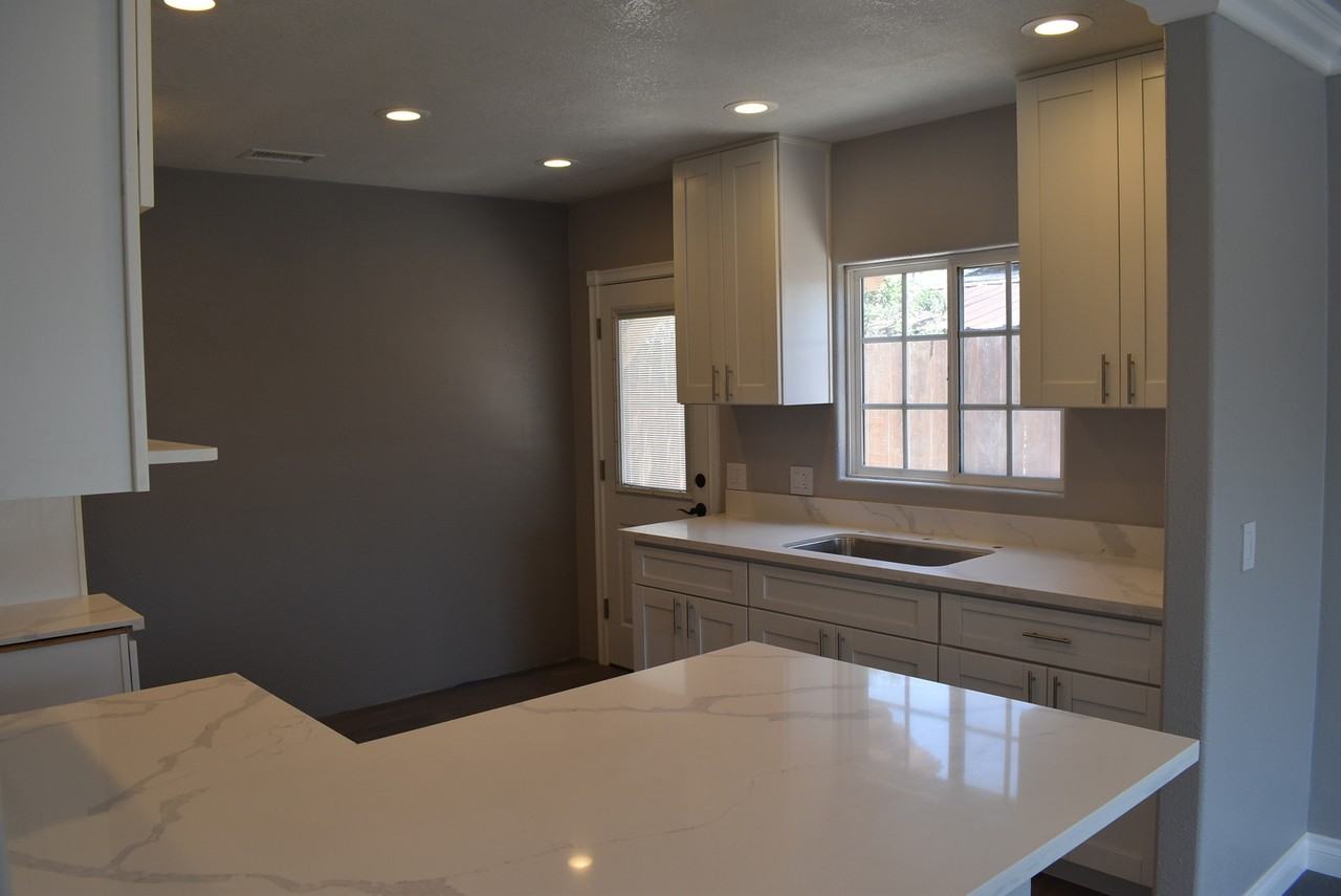 3128 Marlborough Ave - Photo 2 of 17