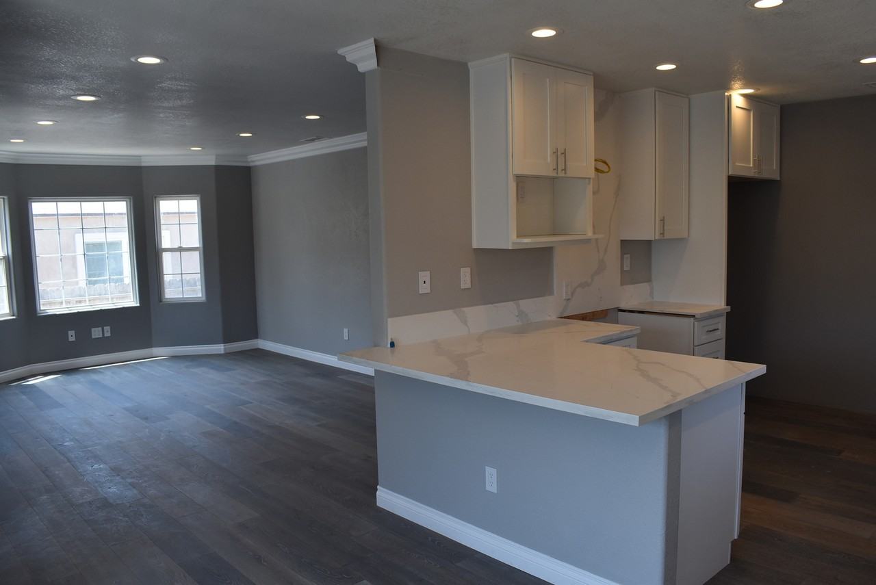 3128 Marlborough Ave - Photo 3 of 17