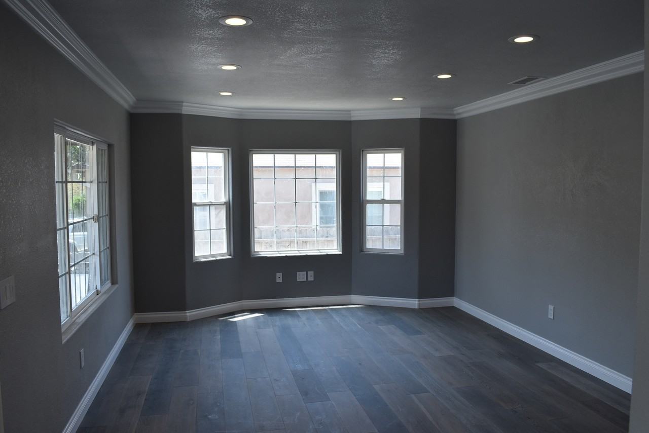 3128 Marlborough Ave - Photo 4 of 17