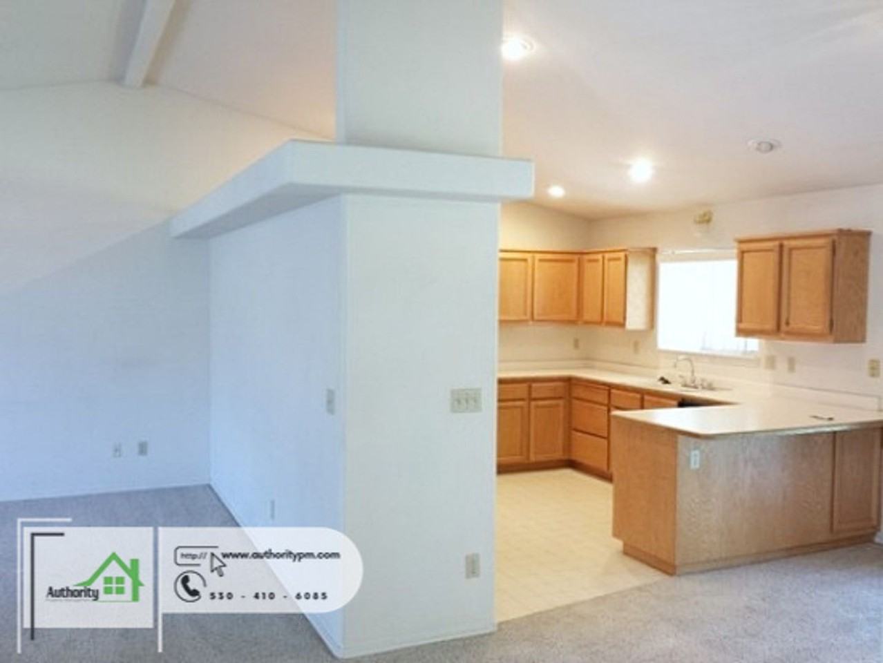 3323 Forest Homes Dr - Photo 4 of 18