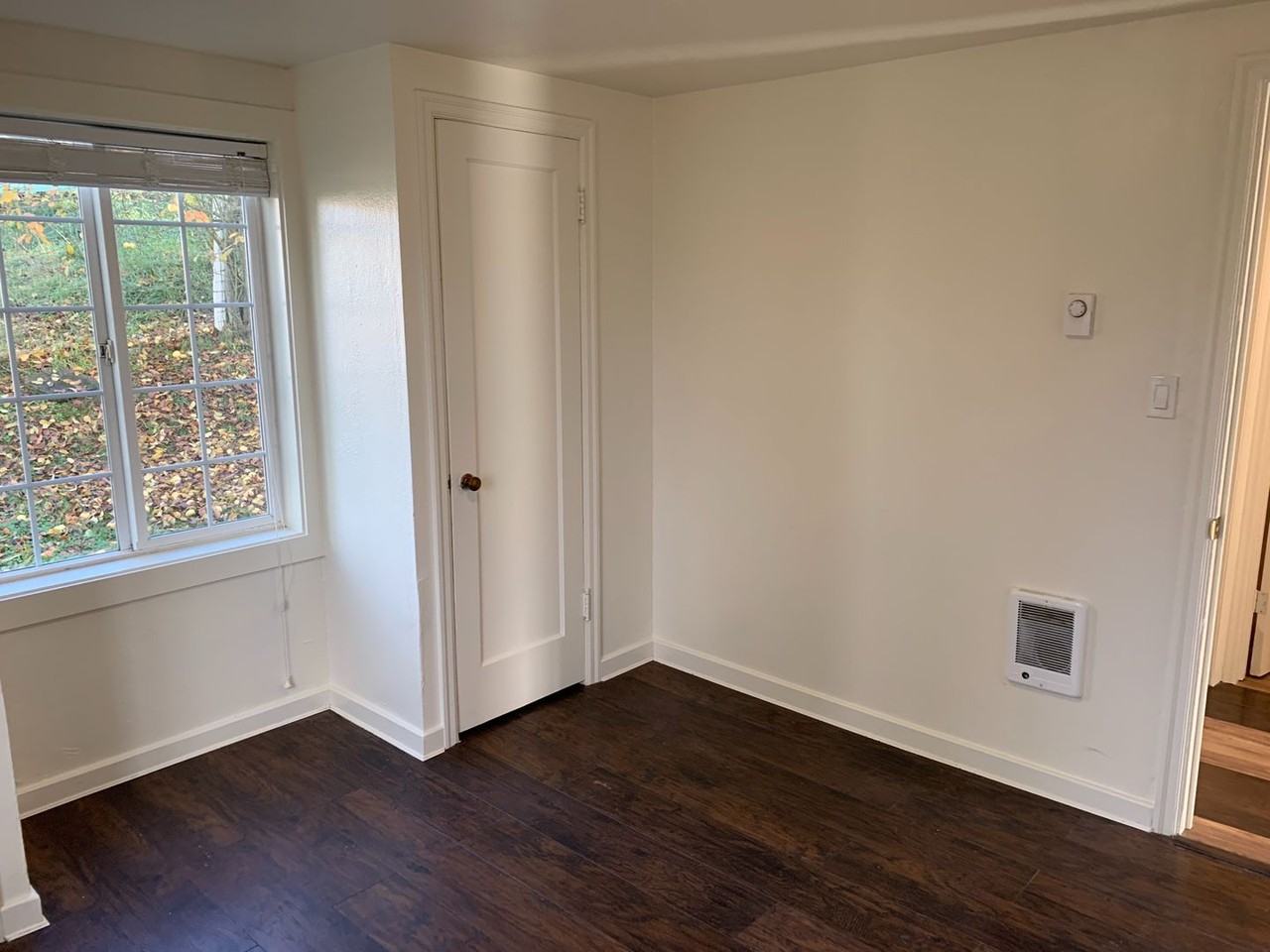 128 Ne Baker St - Photo 5 of 12