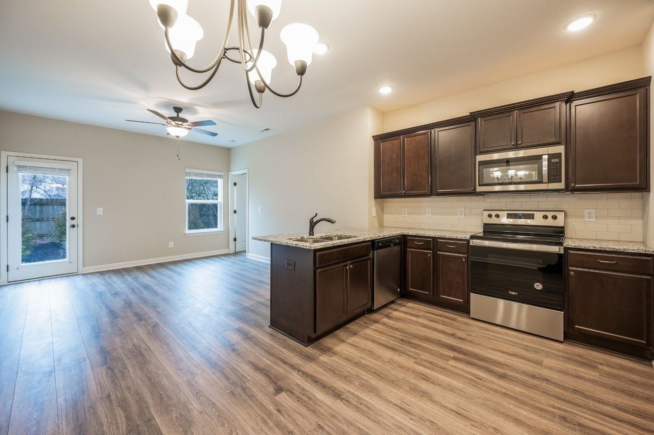 4409 Chusto Dr - Photo 4 of 36